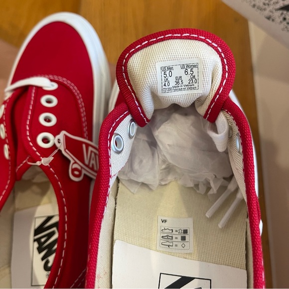 NWT Vans Vault OG Authentic LX in red / true white - Picture 9 of 16